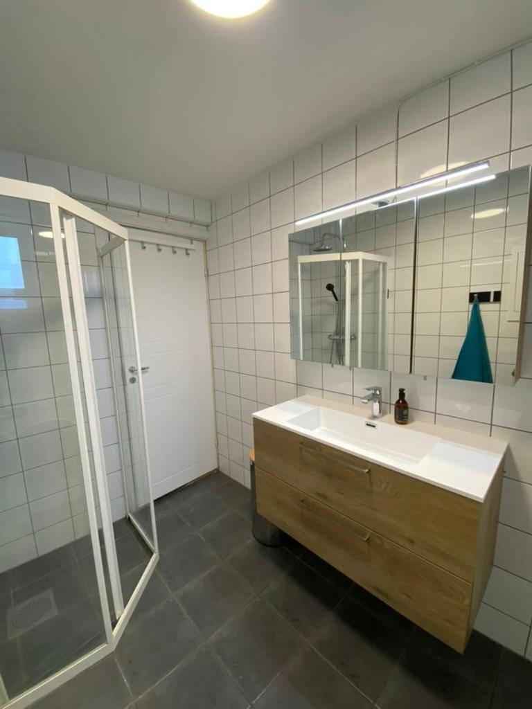 Centrally Located 8-room Detached House *