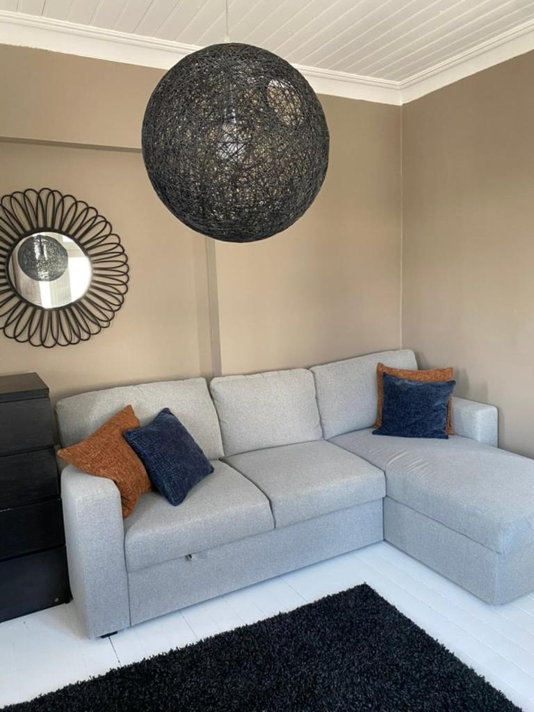 Centrally Located 8-room Detached House *